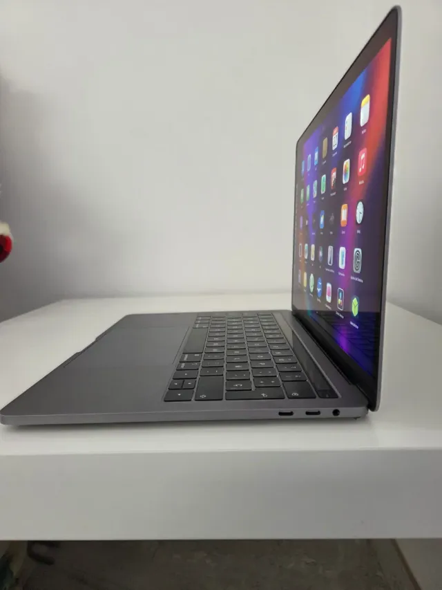 MacBook Pro 13 2019 16GB RAM 512GB SSD