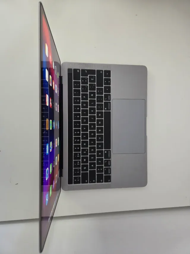 MacBook Pro 13 2019 16GB RAM 512GB SSD