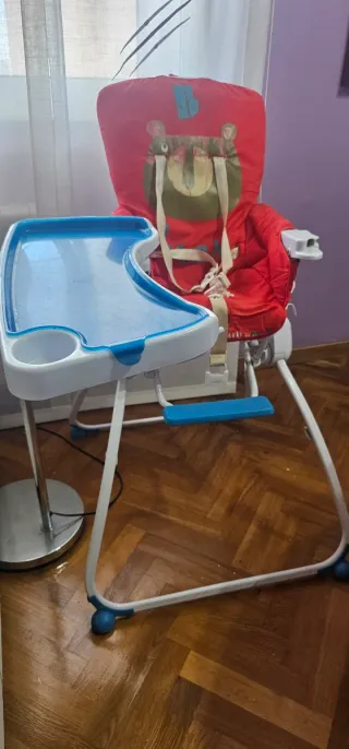 Trona de bebé con cojín estampado