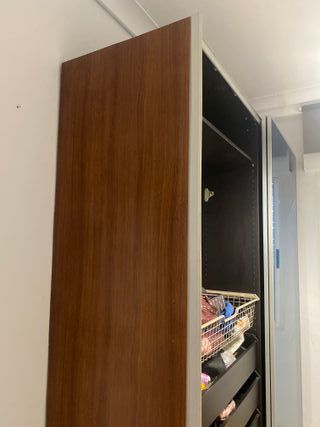 Armario puertas correderas madera y metal