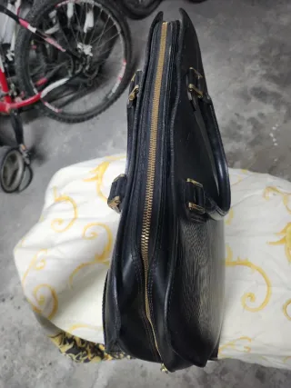 Bolso Louis Vuitton negro cuero