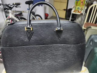 Bolso Louis Vuitton negro cuero