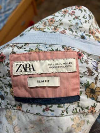 Camisa Zara flores hombre multicolor