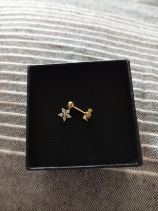 Pendientes oro estrella circonitas