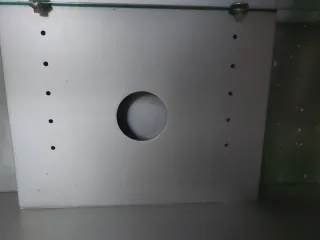 Mueble TV y DVD con ruedas invisibles y estante