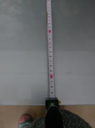 Mueble TV y DVD con ruedas invisibles y estante