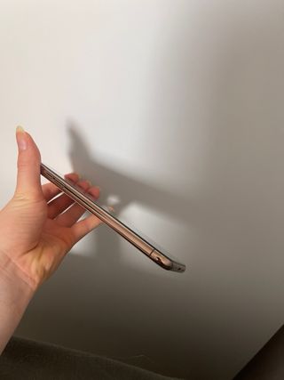 iPhone 11 Pro Max 64GB Dorado+6 fundas