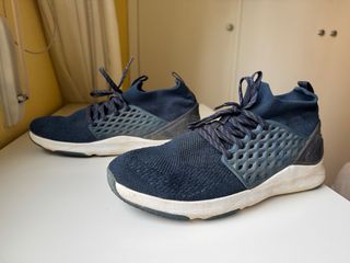 Zapatillas entrenamiento hombre calcetín azul