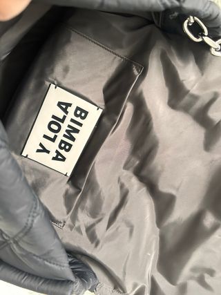 Bolso Bimba y Lola negro acolchado Tamaño grande