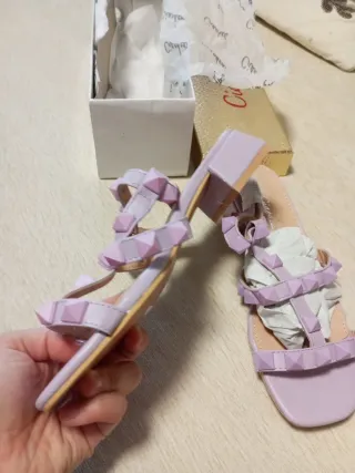 Sandalias Ciaodea Moradas Tachuelas