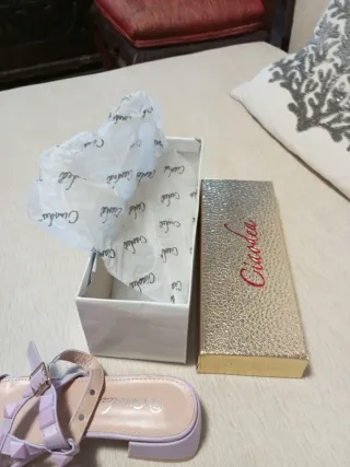 Sandalias Ciaodea Moradas Tachuelas