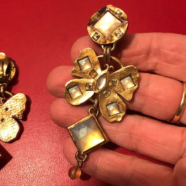 Pendientes mariposa grandes dorados