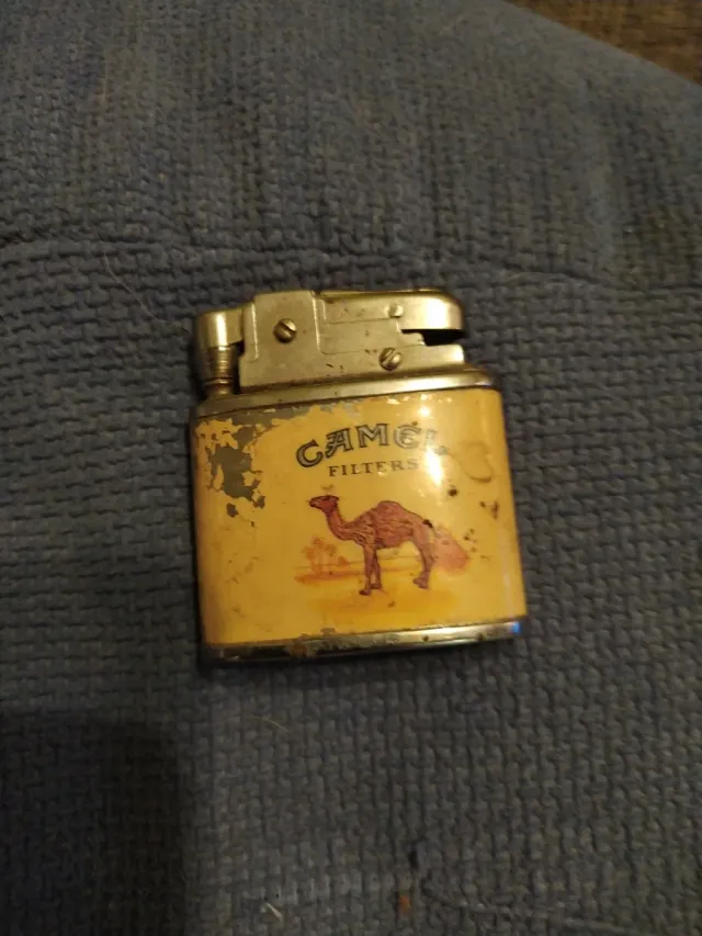 Mechero Camel Filters