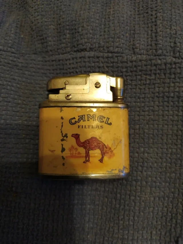 Mechero Camel Filters