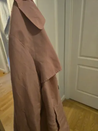 Gabardina rosa C&A talla 44