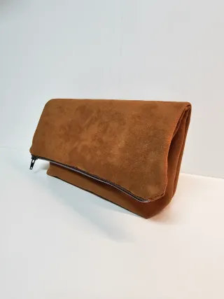 Bolso de mano/Clutch ante marrón. Hecho a Mano