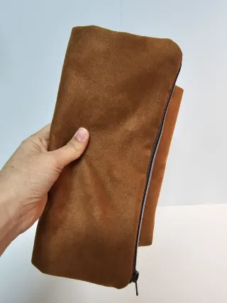 Bolso de mano/Clutch ante marrón. Hecho a Mano