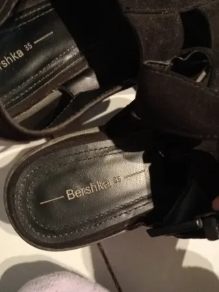 Sandalias negras con plataforma