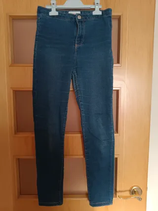 Pantalones vaqueros para adolescente y jersey