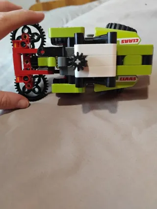 Lego Technic 42102 Mini Claas