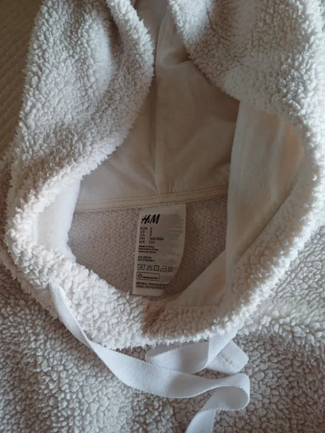 Sudadera beige peluche