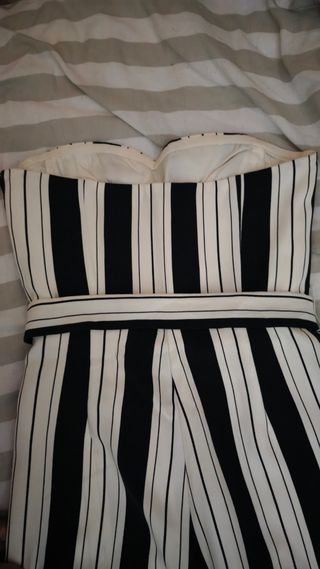 Mono de fiesta de mujer