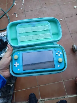 Nintendo Switch Lite Azul/Verde con funda