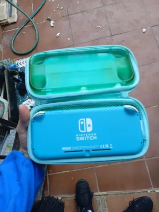 Nintendo Switch Lite Azul/Verde con funda
