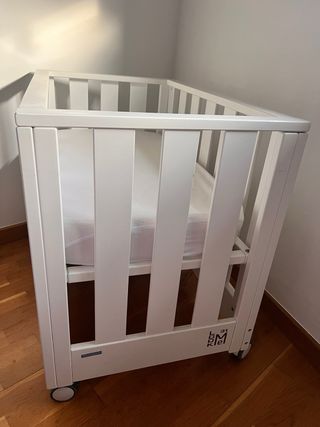 Cuna colecho blanca + colchón en perfecto estado