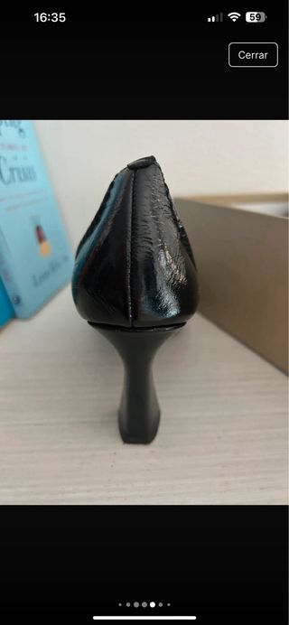 Zapatos negros Latouche  hebilla dorada SIN USAR