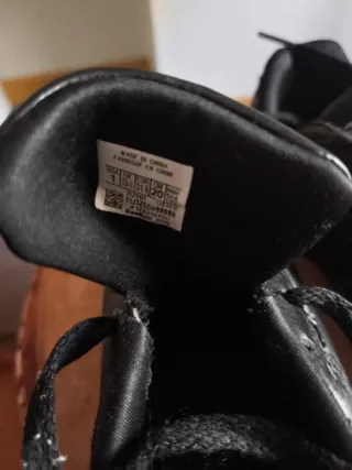 Zapatillas Reebok Negras Deportivas y Adidas