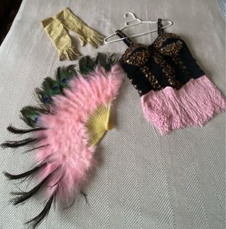 Corsé pedrería con flecos rosa