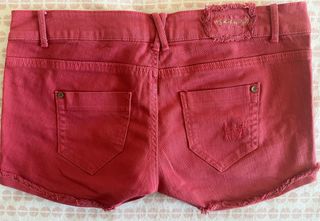 Shorts rojos BERSHKA original