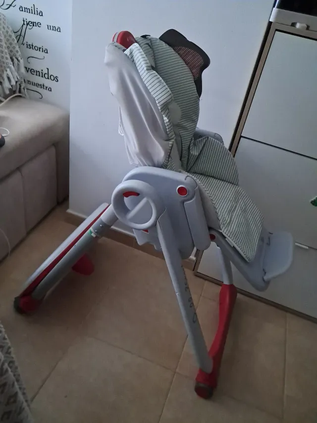 Silla de comer multiusos