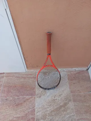 Raqueta de Tenis Head MP de color naranja