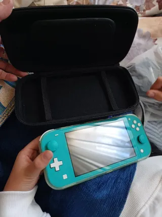 Nintendo Switch Lite + Animal Crossing