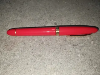 Penna stilografica Omas Artaxan rossa