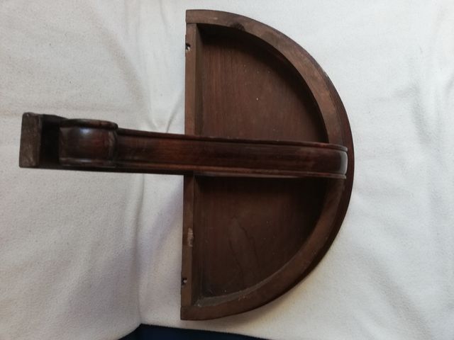 Mensula antigua de madera