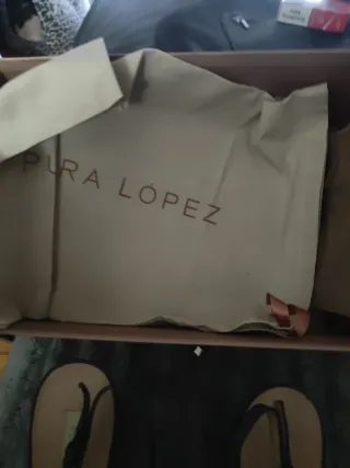 Zapatos Pura Lopez Negros Tacon Mujer y vestido