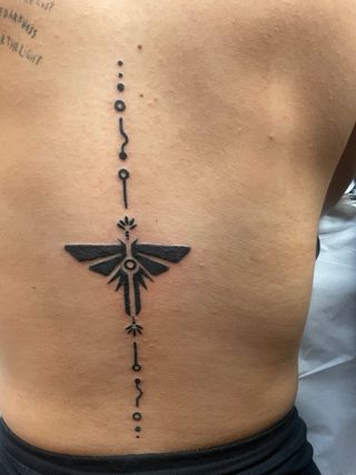 •Oferta Especial : 2 Tatuajes x 50€ / 4 x 90€.