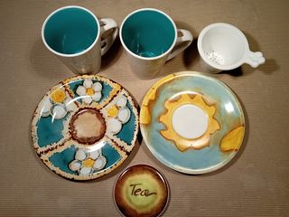 Tazze Granarolo Nuove  2 + 2 Piattini Thun usati