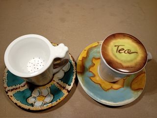 Tazze Granarolo Nuove  2 + 2 Piattini Thun usati