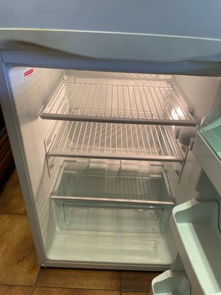 Nevera Aspes Blanca con congelador
