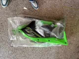 Plástico Kawasaki KZF 250 2017