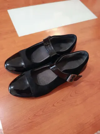Zapatos negros Mary Jane charol