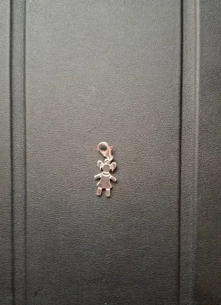 Colgante niña plata