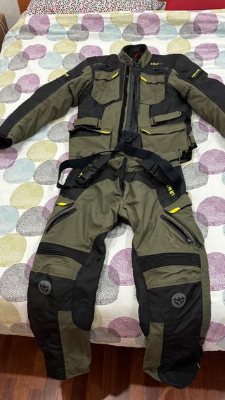 Conjunto Armure Chaqueta y Pantalón Moto