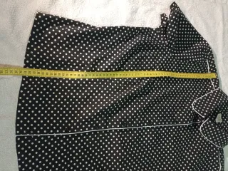 Blusa Pin-up Lunares Blanco y Negro