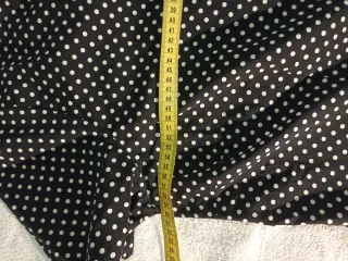 Blusa Pin-up Lunares Blanco y Negro