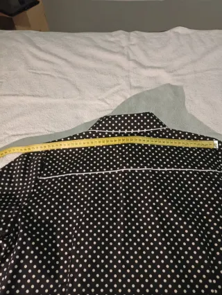 Blusa Pin-up Lunares Blanco y Negro